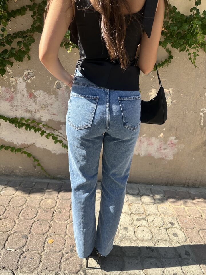 Düz kesik paça yüksel bel jean 40