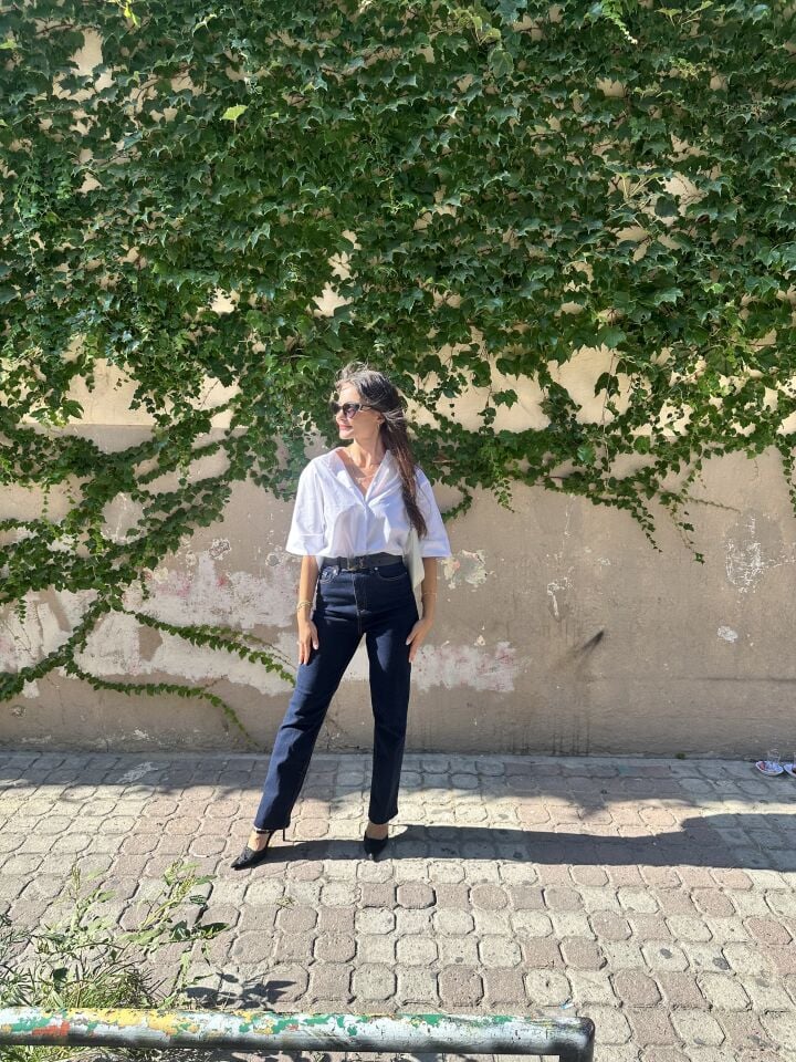 Düz kesik paça yüksek bel koyu mavi jean 40