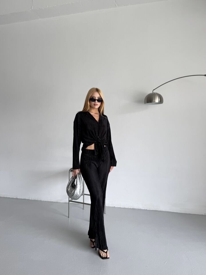 Piliseli Siyah Takım L(large)