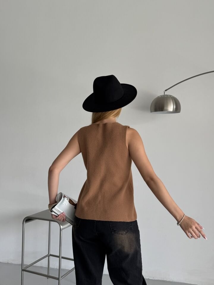 Camel Düğmeli Sıfır Kol Triko Yelek