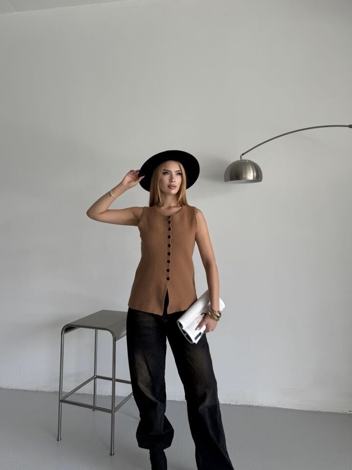 Camel Düğmeli Sıfır Kol Triko Yelek