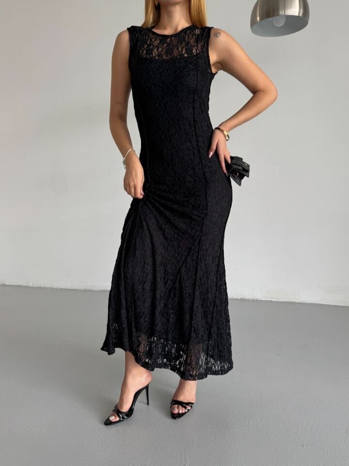 Sıfır Kol Dantelli Elbise