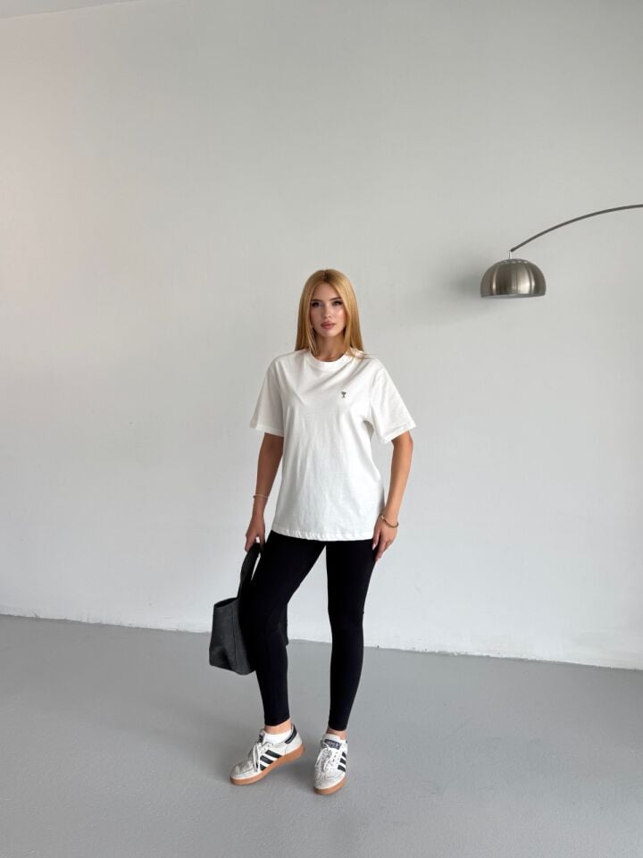 Orijinal Marka Beyaz Tişört