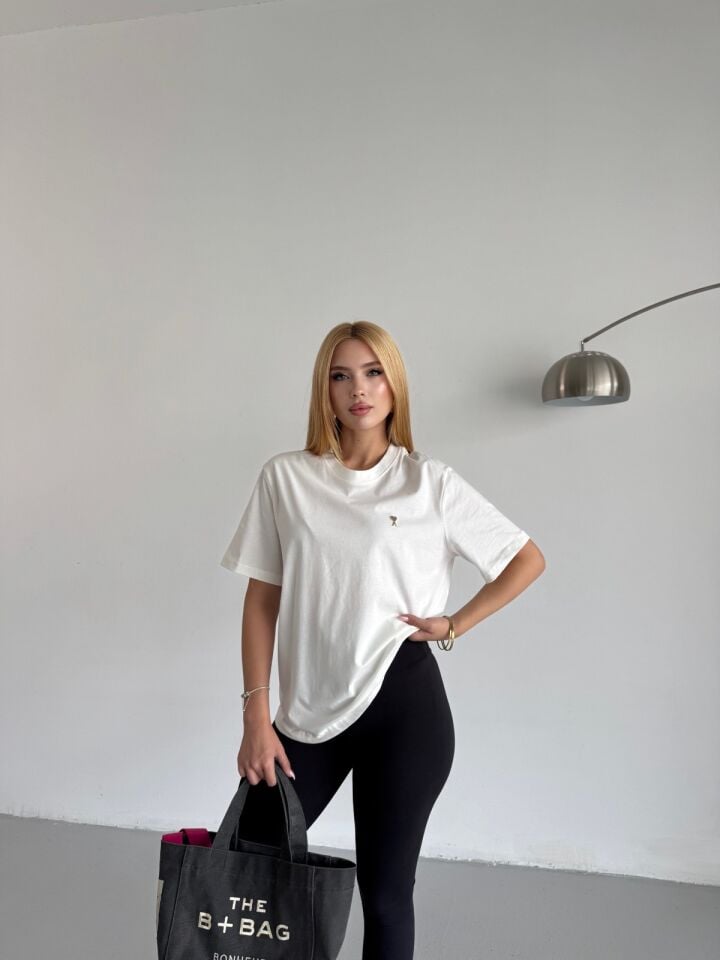 Orijinal Marka Beyaz Tişört