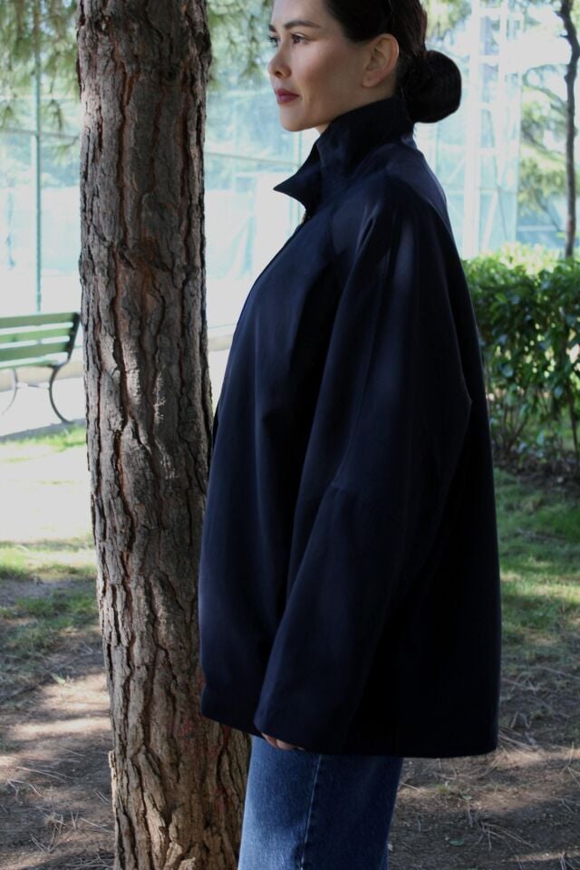 Lacivert Gold Düğme Detaylı Trençkot