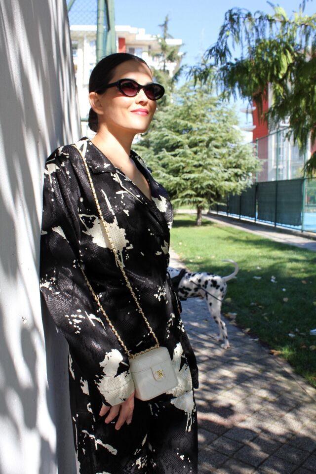 Siyah Yılan Desenli Kruvaze Yaka Bağlamalı Ceket Pantolon Saten Takım L(large)