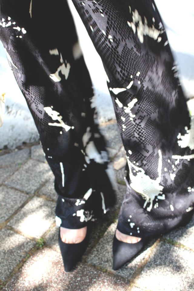 Siyah Yılan Desenli Kruvaze Yaka Bağlamalı Ceket Pantolon Saten Takım L(large)