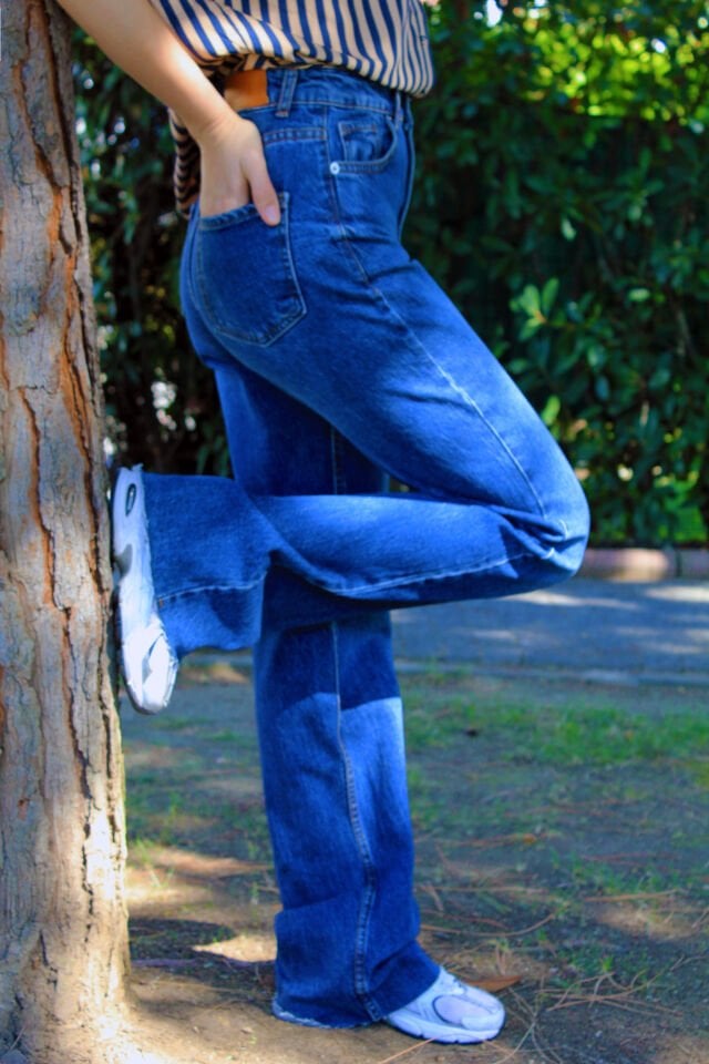 Kesik Paça Yüksel Bel Koyu Mavi Jean