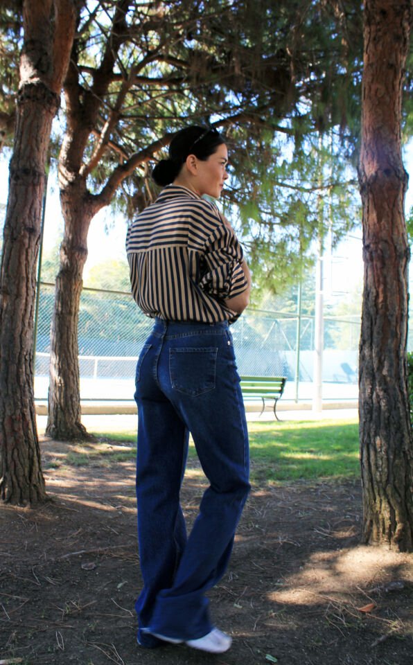 Kesik Paça Yüksel Bel Koyu Mavi Jean 42