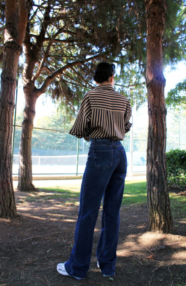 Kesik Paça Yüksel Bel Koyu Mavi Jean 42